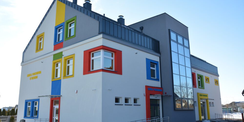 Tuchom. Nowa szkoła już po odbiorze (zdjęcia)