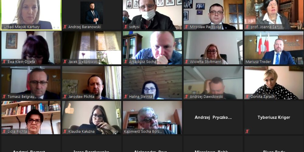 Kartuzy. Trwa sesja Rady Miejskiej. Poseł Senyszyn do radnych: „Macie tu galimatias…”