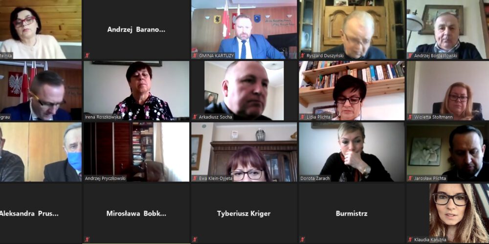 Kartuzy. Trwa sesja Rady Miejskiej. Sprawa nazw ulic odłożona na później