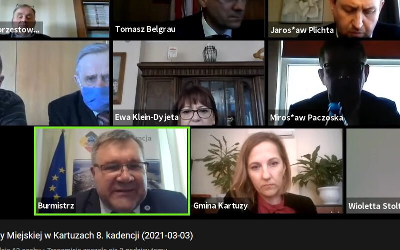 Kartuzy. Trwa sesja Rady Miejskiej. Burmistrz sugeruje radnym… szkolenie z budżetu