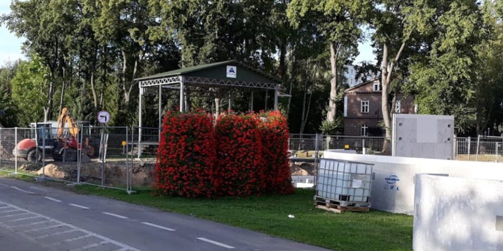 Kartuzy. Trwa sesja Rady Miejskiej. Muszla koncertowa w Parku Solidarności?