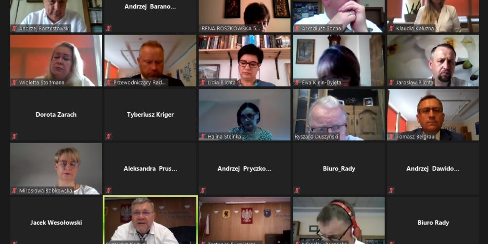 Kartuzy. Trwa sesja Rady Miejskiej. Burmistrz: „Nie chodzi o zabudowywanie terenów przy jeziorach!”