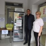 Sierakowice. Stanęła pierwsza w pow. kartuskim lodówka społeczna