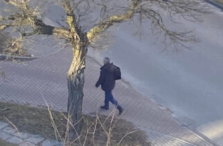 Kartuzy. Na osiedlu XX-lecia ktoś próbuje wchodzić do mieszkań