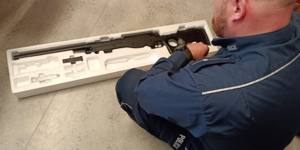 Banino. Polsat News i TVN24 o 14-latku, który strzelał z karabinu pneumatycznego