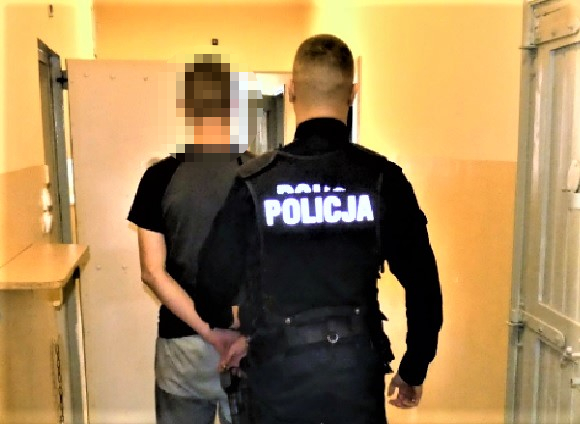 Region. Spacerował po mieście z narkotykami. Sprzedawał je małoletnim