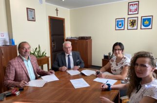 Gm. Somonino. W Wyczechowie i Rątach powstaną świetlice. Umowa podpisana