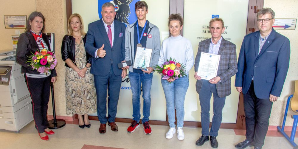 Sport. Bartłomiej Szlija wicemistrzem świata w żeglarstwie