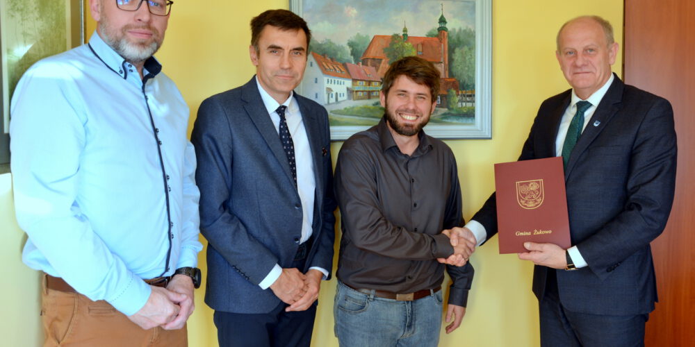 Żukowo. Podpisano umowę na przebudowę drogi z dofinansowaniem