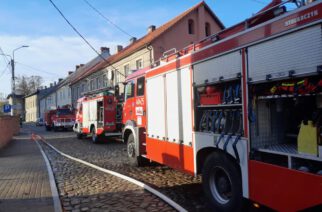 Kartuzy. Płonął garaż przy ul. Klasztornej