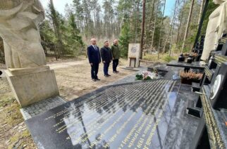 Region. Michał Kowalski: Kwiecień miesiącem Pamięci Narodowej