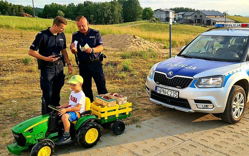 Sianowo. Wypadek przy pracach polowych. Ucierpiał 49-latek