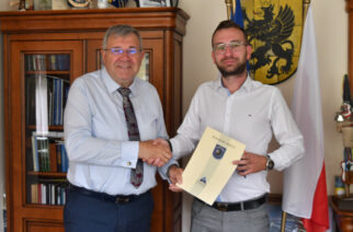 Firma „Gryf” zajmie się przewozem dzieci do szkół w gm. Kartuzy