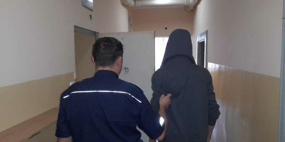 Mieszkaniec pow. kartuskiego zatrzymany za rozbój na 14-latkach