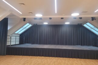 Somonino. Część budynku szkoły już zaadaptowana na wielofunkcyjne pomieszczenie