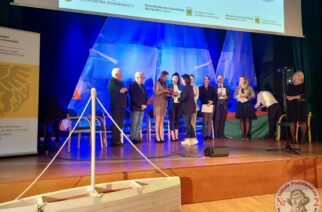 Sukces Justyny Plichta, nauczycielki kartuskiej „dwójki”