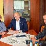 Umowa na modernizację drogi dojazdowej do gruntów rolnych w Żukowie podpisana