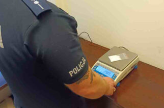 Kierowca po narkotykach, a pasażer z narkotykami