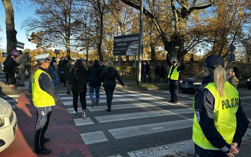 7 kolizji i 2 przypadki jazdy „pod wpływem” – podsumowanie działań „Wszystkich Świętych 2023”