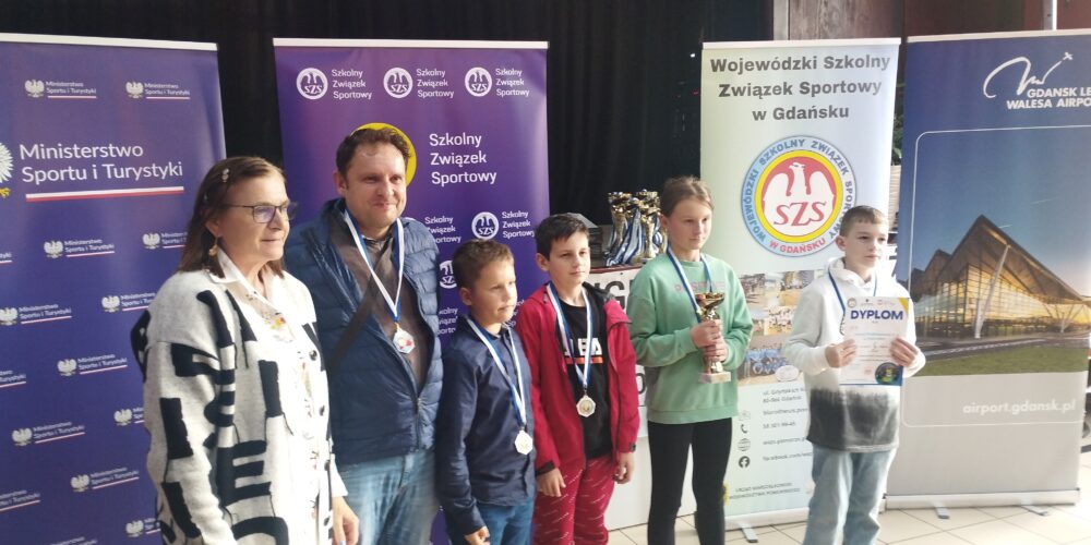 Szachiści z kartuskiej „dwójki” ze srebrnym medalem