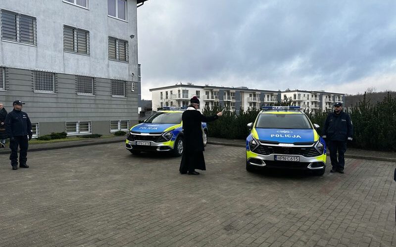 Nowe radiowozy dla policjantów z Żukowa i Chmielna