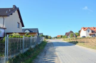 Ruszyły prace przy drodze dla pieszych i rowerzystów przy ul. Rolniczej w Baninie