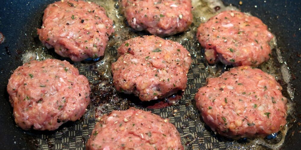 Diecezja Pelplińska ogłasza: Dziś można jeść mięso!