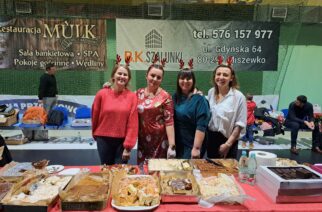 Kiermasz świąteczny przodkowskiej „podstawówki”