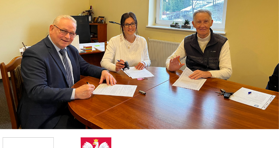 Podpisano umowę na przebudowę drogi w Ramlejach. Połączy miejscowość z Ręboszewem