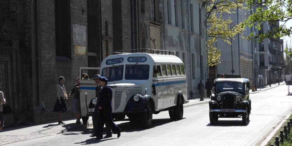Pojazdy z Muzeum Techniki Wojskowej „Gryf” w serialu „Zatoka Szpiegów”