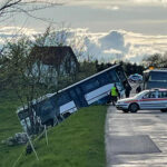 Kamela – Przywidz. Autobus przewrócił się na poboczu. Było groźnie
