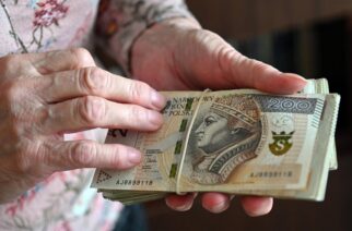 Oszuści „klonują” głosy, aby wyłudzić pieniądze. Metoda „na wypadek”