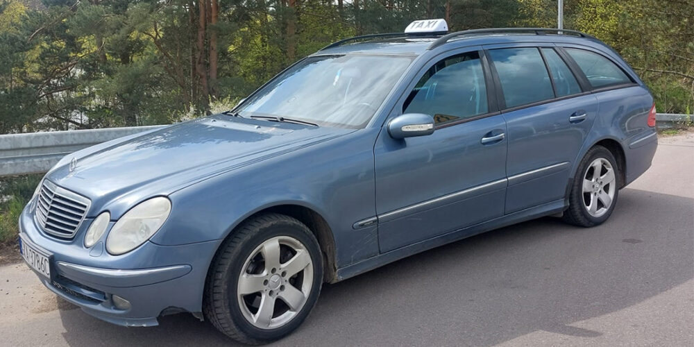 Szymon Opiński królem niskich cen. Ile zapłacisz u niego za przejazd?