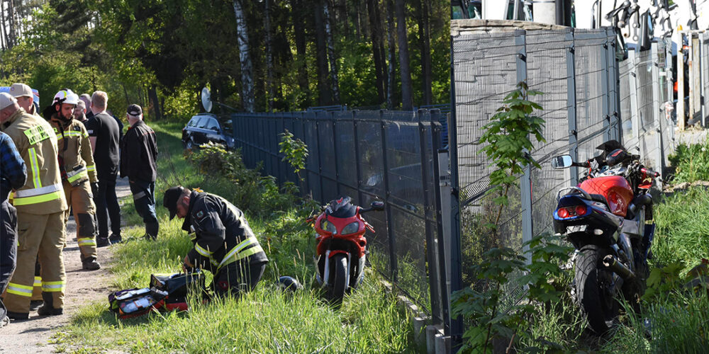 Wypadek w Pałubicach. Młody motocyklista w szpitalu