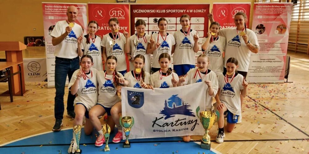 Koszykarski sukces uczennic kartuskiej „jedynki”!