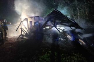 Stare Łosienice. Pożar przyczepy kempingowej. Znaleziono zwęglone ciało